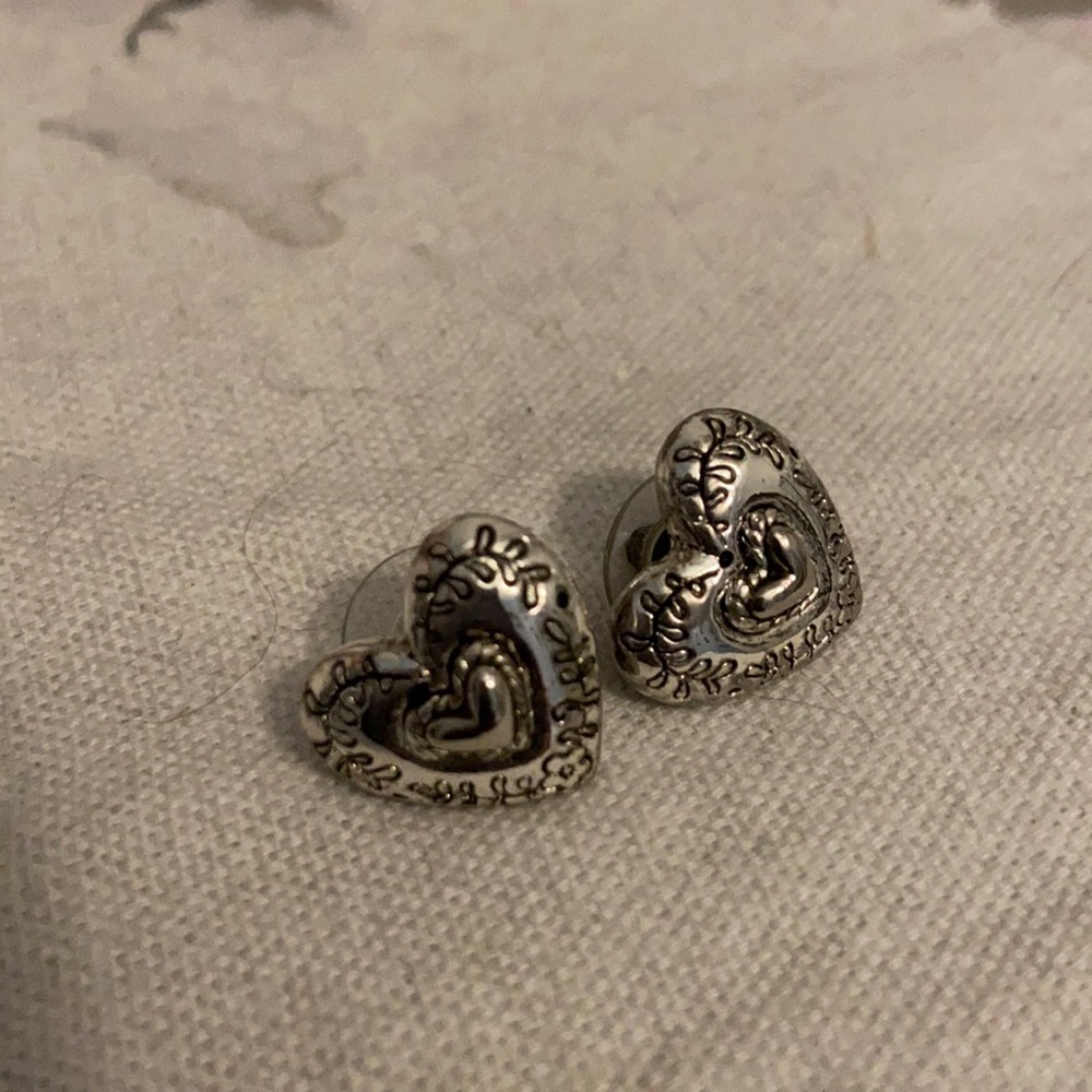 Silver studded Bright heart earrings